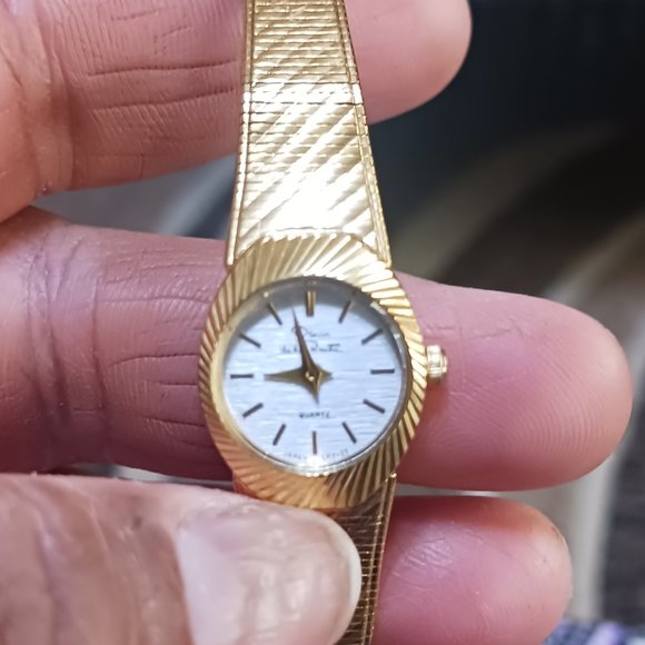 Oscar de la Renta | Accessories | Watch | Poshmark display picture 2